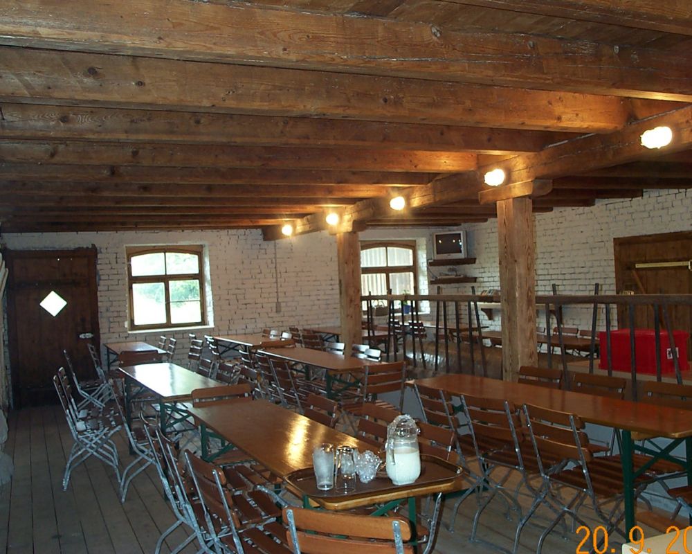 Umbau ehemaliger Stall in Gastraum