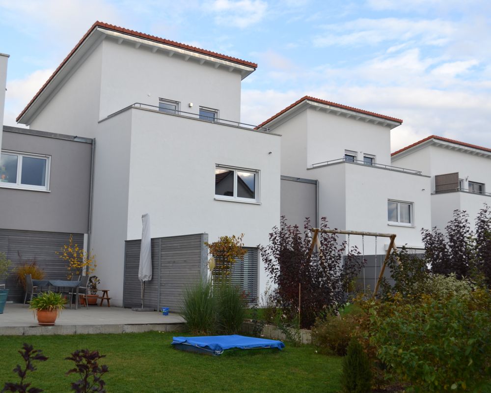 Gestaffelte Einfamilienhäuser in Wangen